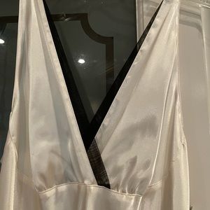 New Jones of New York gown size L